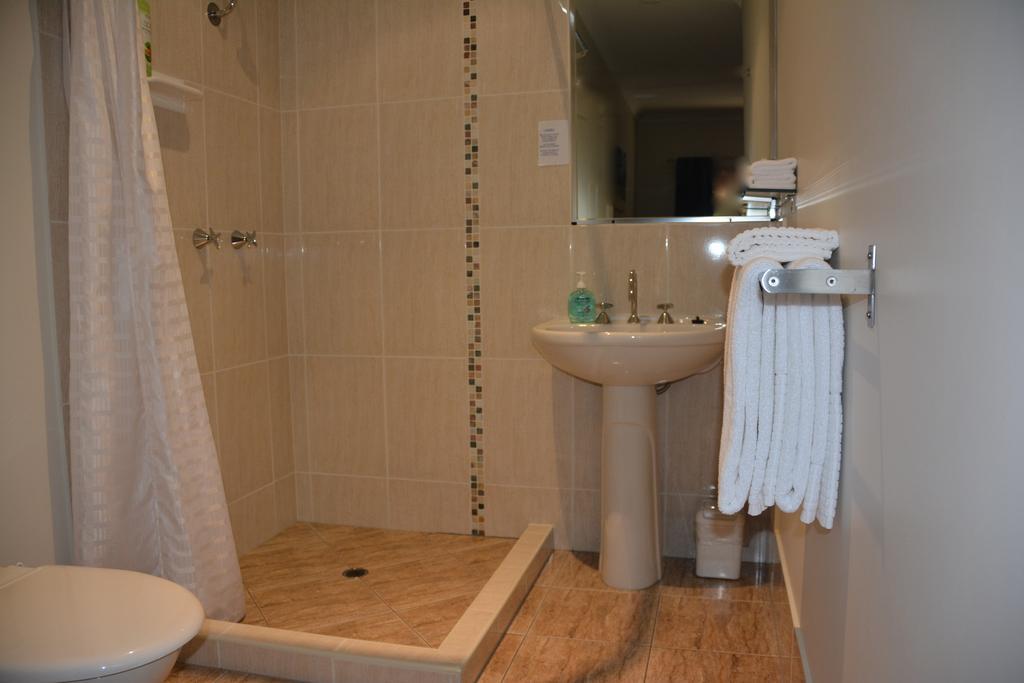 Beachhouse Bed And Breakfast Редкліфф Номер фото